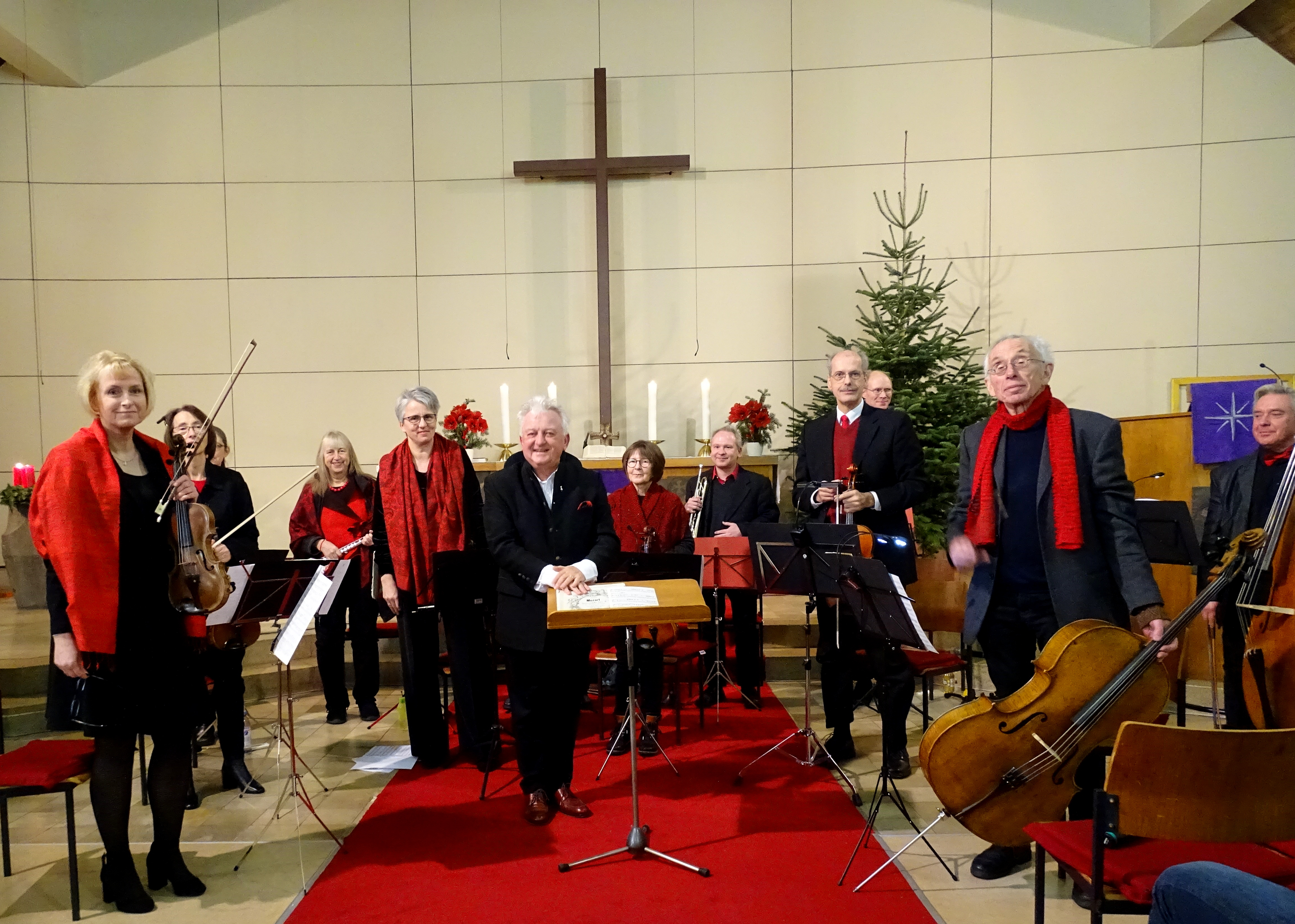 Sinfonisches Ensemble beim Konzert im Altarraum